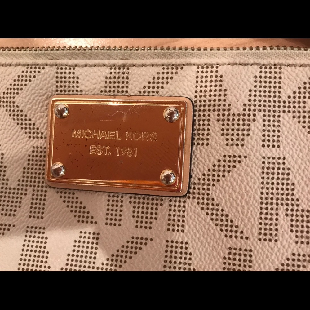 Michael Kors Wristlet